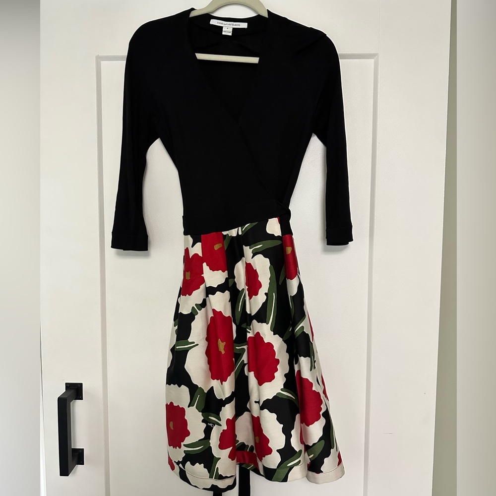 DvF wrap dress, size 8.